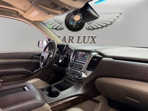 Used 2018 Chevrolet Suburban LT image 16