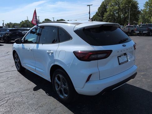 Used 2023 Ford Escape ST-Line w/ Tech Pack #1 AWD/4WD image 5