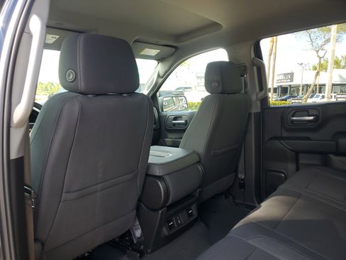 Used 2025 Chevrolet Silverado 1500 Custom image 13