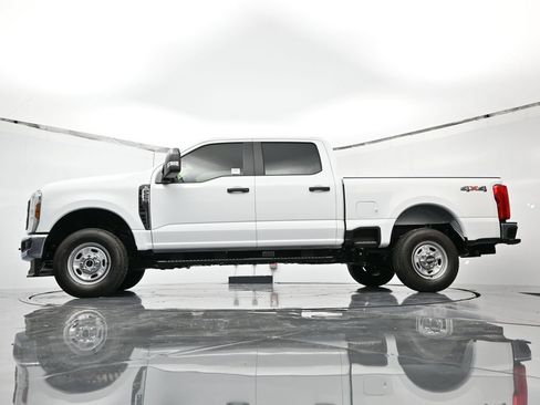New 2026 Ford F250 XL w/ XL Chrome Package AWD/4WD image 46