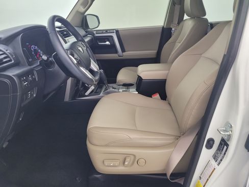 Certified 2022 Toyota 4Runner SR5 Premium w/ Moonroof Package AWD/4WD image 22