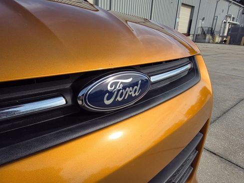 Used 2016 Ford Escape SE w/ Equipment Group 201A FWD image 23