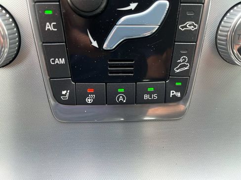 Used 2018 Volvo V60 T5 Cross Country w/ Convenience Package AWD/4WD image 12