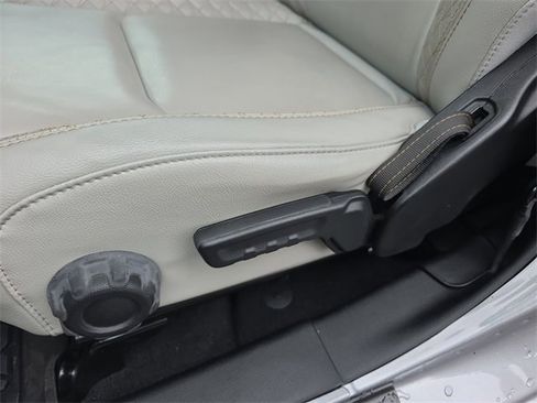 Used 2021 Jeep Wrangler Unlimited Sahara image 24