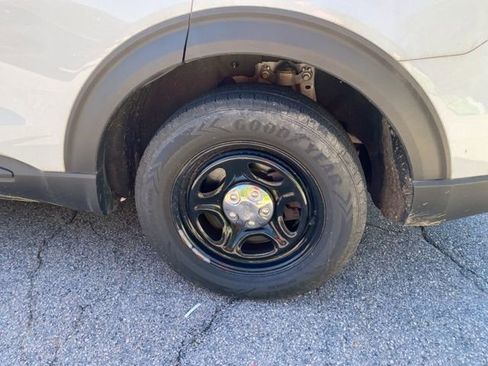 Used 2021 Ford Explorer 4WD Police Interceptor image 12