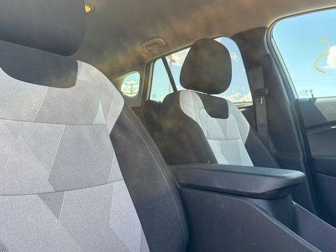 Used 2025 Chevrolet Trax LS FWD image 28