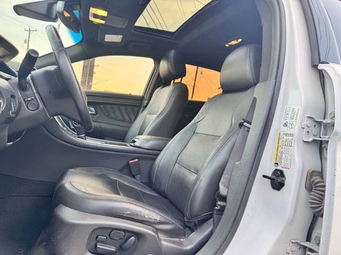 Used 2014 Ford Taurus Limited w/ Equipment Group 301A image 9