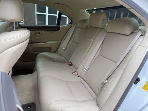 Used 2014 Lexus LS 460 image 27