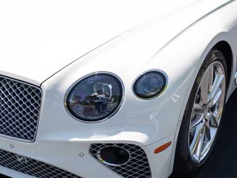 Used 2020 Bentley Continental GT V8 AWD/4WD image 18