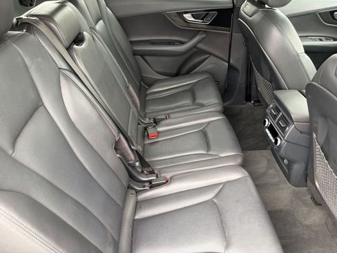 Used 2018 Audi Q7 3.0T Prestige AWD/4WD image 11