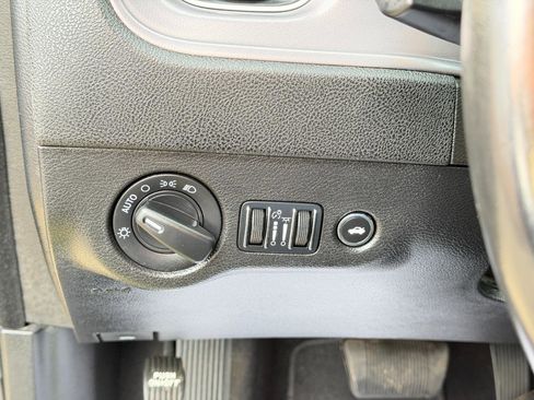 Used 2023 Dodge Charger SXT image 18