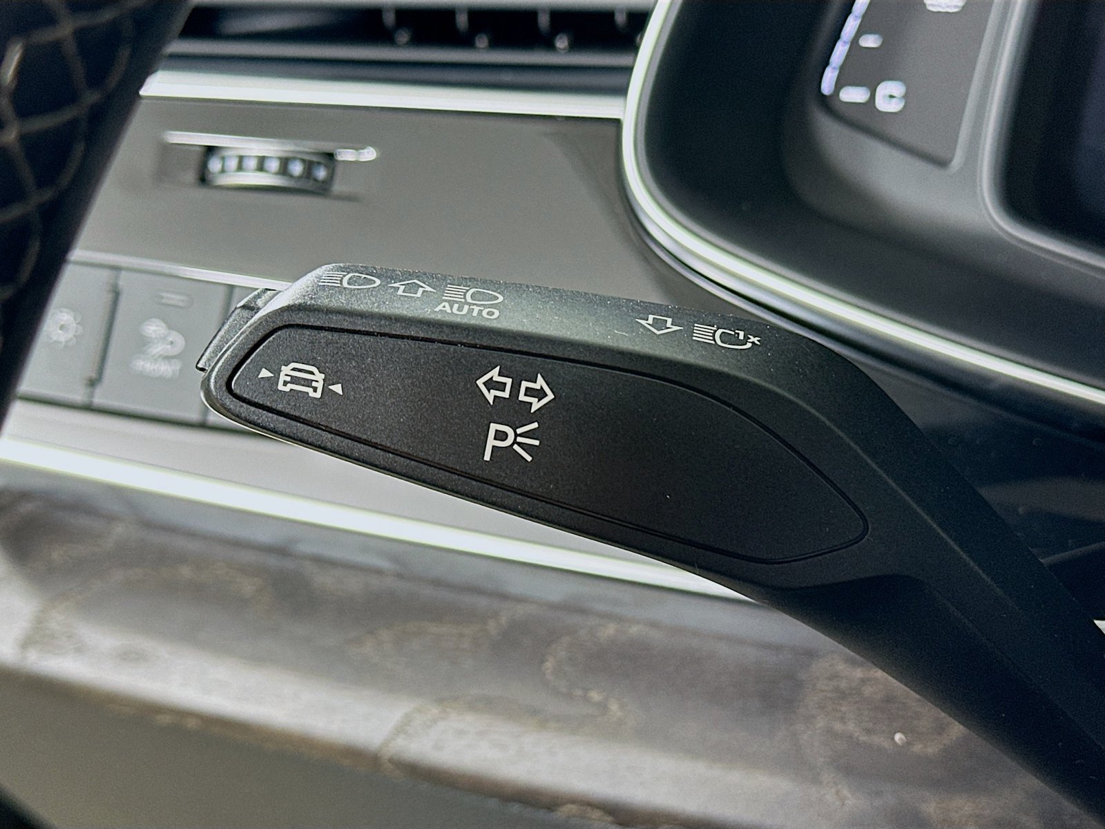 Certified 2022 Audi Q8 Premium AWD/4WD image 20