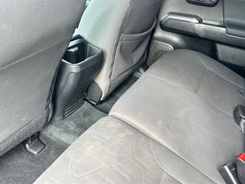 Used 2019 Toyota Tacoma TRD Sport image 12