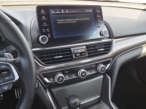 Used 2018 Honda Accord Sport image 24