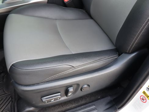 Used 2019 Toyota 4Runner SR5 Premium AWD/4WD image 17