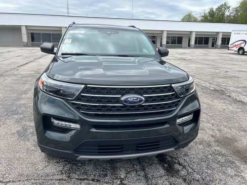 Used 2023 Ford Explorer XLT w/ Equipment Group 202A AWD/4WD image 2