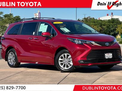 Used 2025 Toyota Sienna XLE w/ XLE Plus Package
