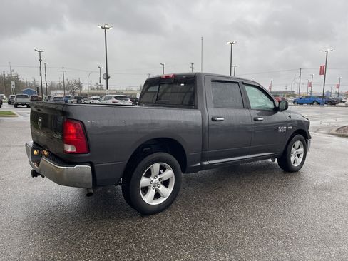 Used 2018 RAM 1500 Classic SLT AWD/4WD image 3