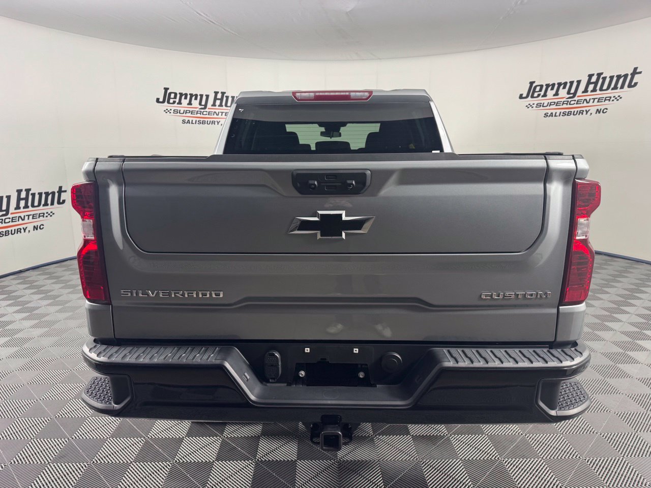 Used 2024 Chevrolet Silverado 1500 Custom Trail Boss AWD/4WD image 6