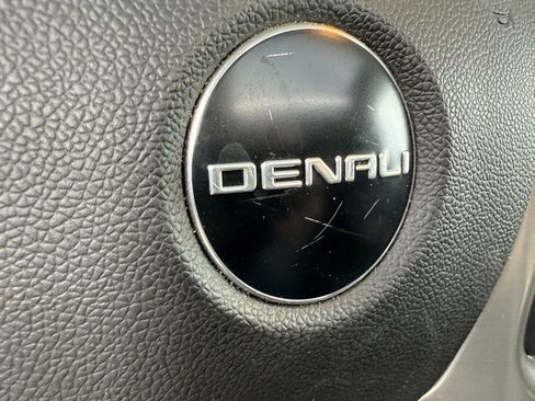 Used 2010 GMC Yukon Denali image 22