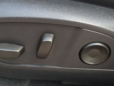 Used 2025 Buick Enclave Sport Touring w/ Power Package image 32