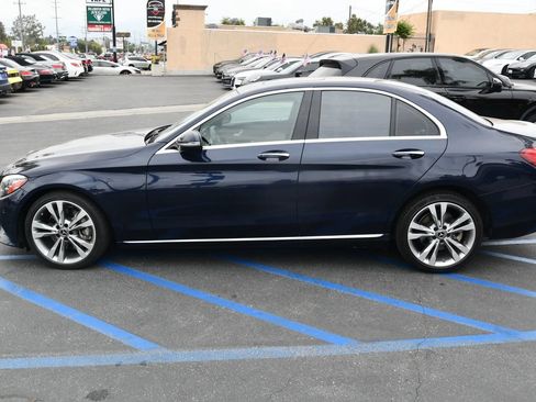 Used 2019 Mercedes-Benz C 300 Sedan image 4