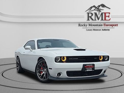 Used 2015 Dodge Challenger SRT w/ Technology Group image 1