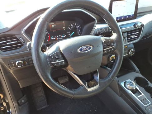 Used 2020 Ford Escape SEL image 6