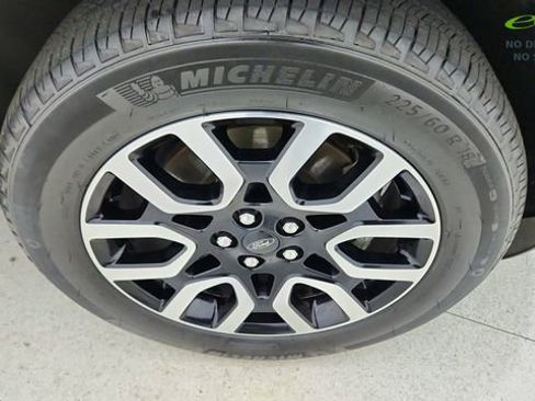 Used 2022 Ford Maverick Lariat image 55