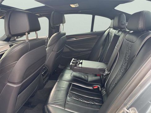 Used 2018 BMW M550i xDrive image 19