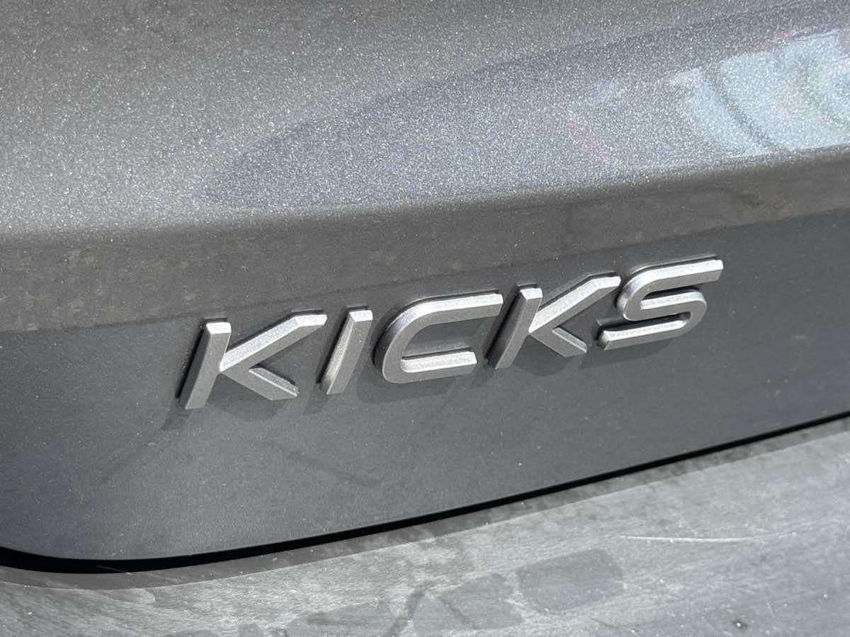 Used 2026 Nissan Kicks SV FWD image 12