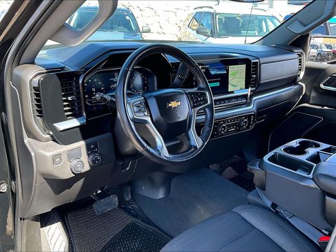 Used 2022 Chevrolet Silverado 1500 LT image 16
