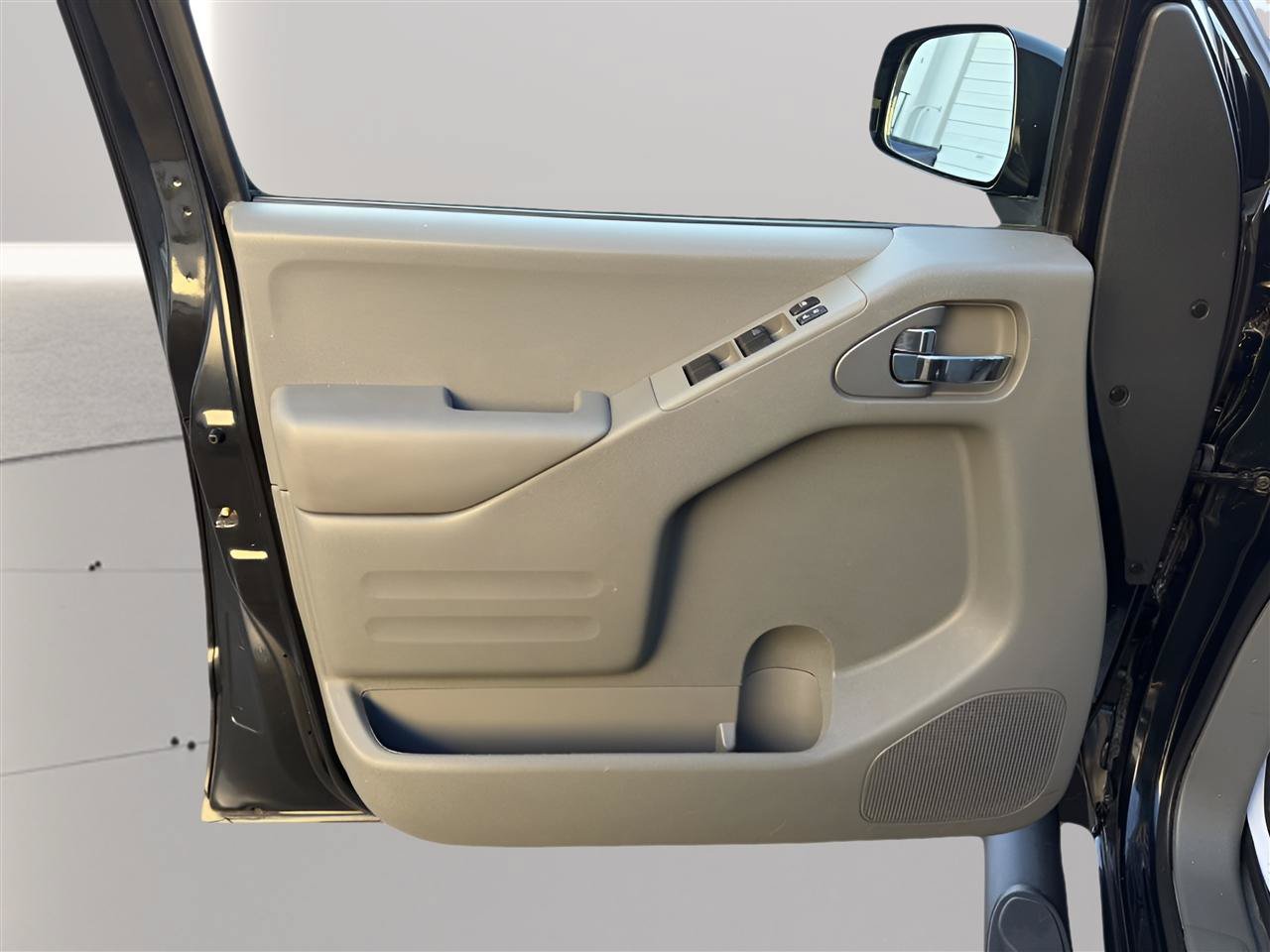 Used 2020 Nissan Frontier SV w/ Midnight Edition Floor Mats AWD/4WD image 15