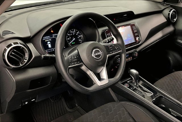 Used 2022 Nissan Kicks SV FWD image 17