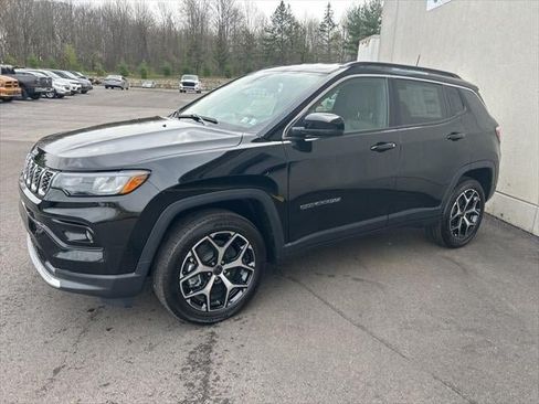 New 2026 Jeep Compass Limited AWD/4WD image 32