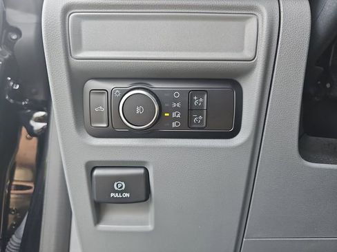Used 2023 Ford F150 XLT image 28