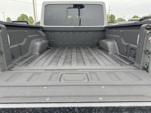 Used 2021 Jeep Gladiator Overland w/ Popular Equipment Package image 7