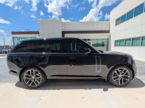 Certified 2025 Land Rover Range Rover SE AWD/4WD image 7