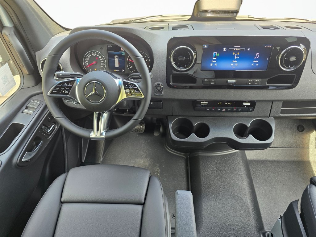 New 2026 Mercedes-Benz Sprinter 2500 image 24