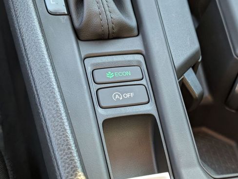 Certified 2025 Honda Accord LX image 22