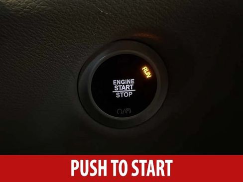 Used 2023 Chrysler Pacifica Touring-L FWD image 16