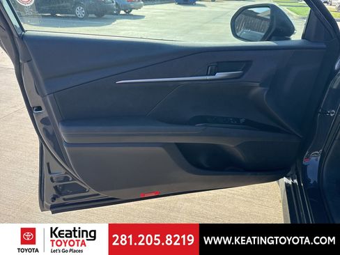 Used 2026 Toyota Camry LE FWD image 11