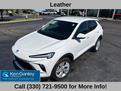 Used 2024 Buick Encore GX Preferred FWD image 2