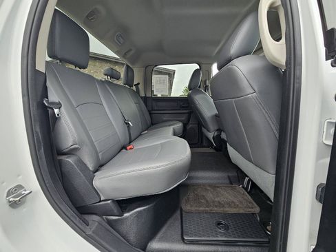 Used 2015 RAM 2500 Tradesman w/ Chrome Appearance Group AWD/4WD image 16