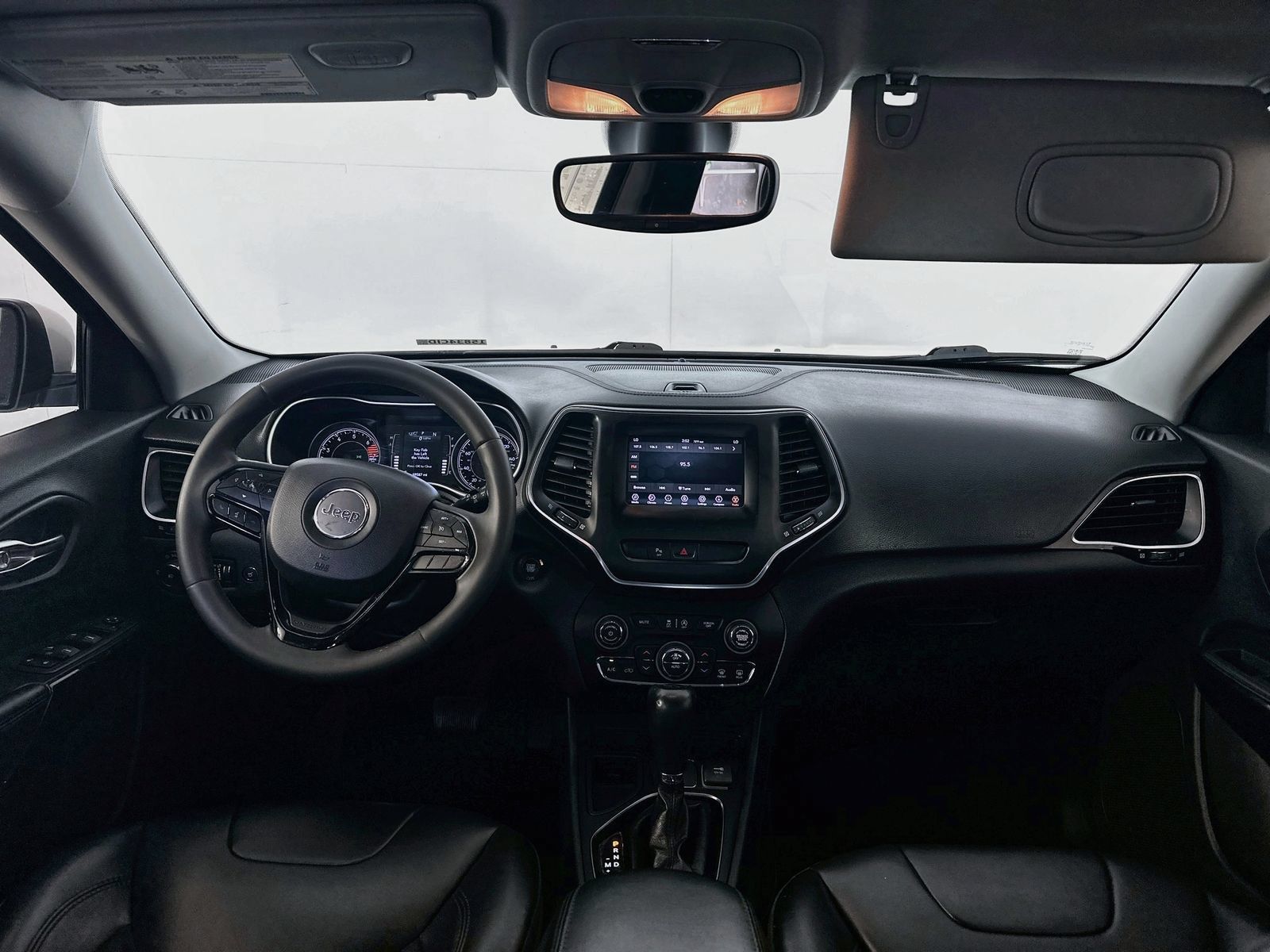Used 2020 Jeep Cherokee Latitude Plus FWD image 20