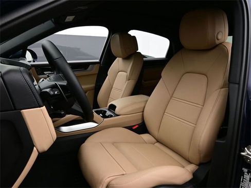 New 2026 Porsche Cayenne S image 5