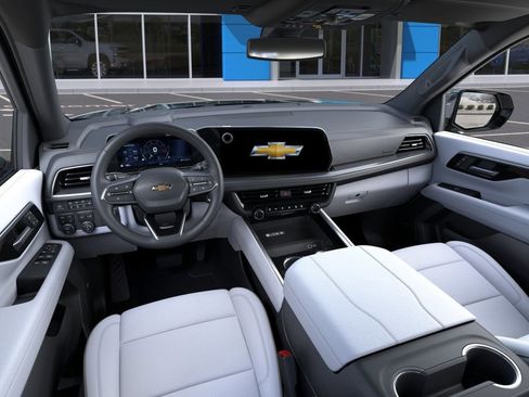 New 2026 Chevrolet Tahoe Premier w/ Sun And Tow Package AWD/4WD image 15
