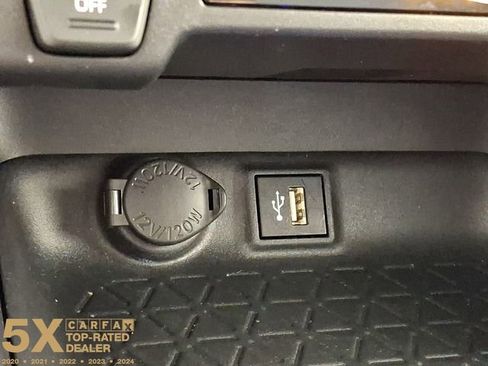 Certified 2025 Toyota RAV4 LE AWD/4WD image 29