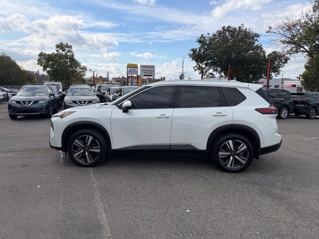 Used 2024 Nissan Rogue SL w/ SL Premium Package AWD/4WD image 8