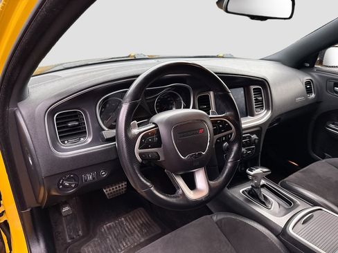 Used 2018 Dodge Charger R/T Scat Pack image 9